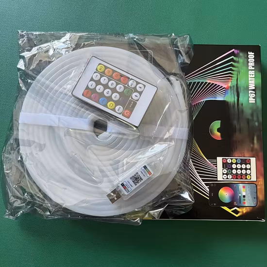 Capa de silicone de perfil de alumínio 12V Smart Solar 2835 LED Faixa de luz ao ar livre à prova d'água para LED Neon Flex Faixa de luz de corda flexível